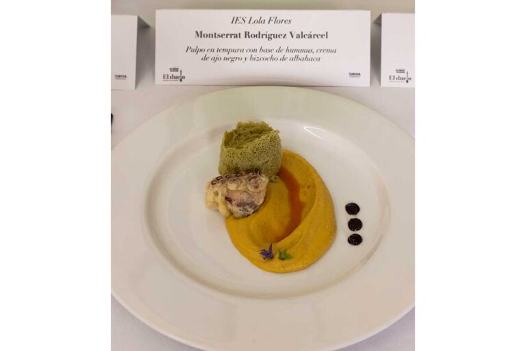 IES Lola Flores, Montserrat Rodríguez Valcárcel, Pulpo en tempura con base de hummus, crema de ajo negro y bizcocho de albahaca
