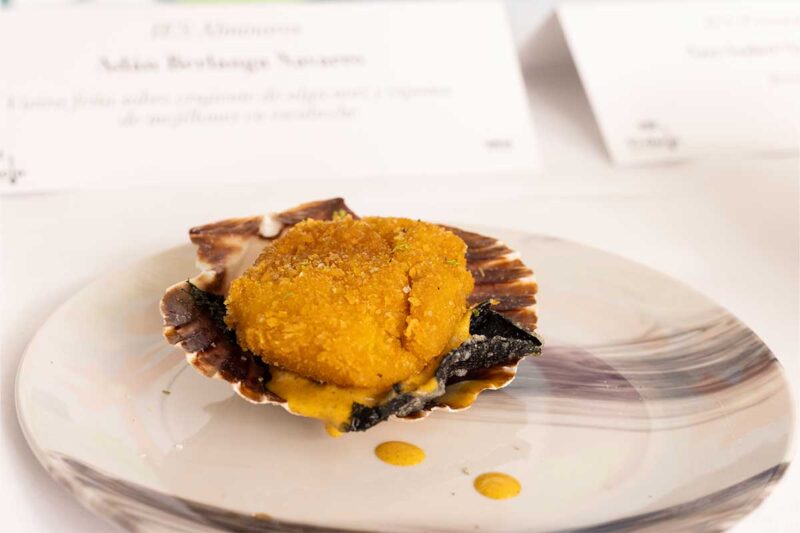 IES Alminares, Adan Berlanga Navarro, Vieira frita sobre crujiente de alga nori y espuma de mejillones en escabeche