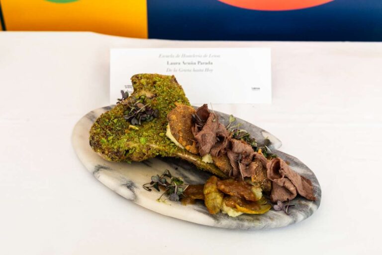 De la Grieta hasta Hoy, Laura Acuña Parada, Escuela de hostelería Leioa