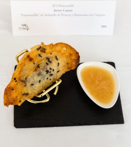 “Empanadilla” de Solomillo de Ternera y Parmesano con Compota