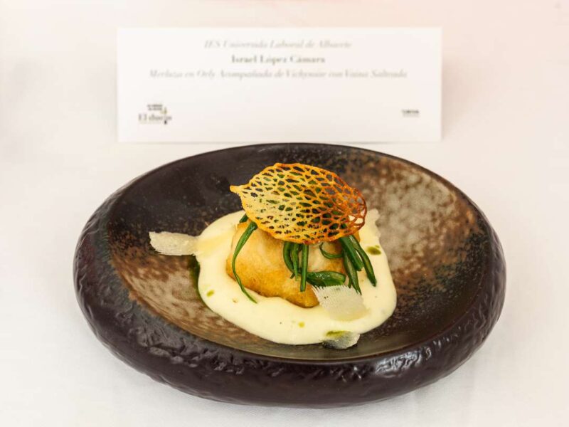 Merluza en Orly Acompañada de Vichysoise con Vaina Salteada, Israel López Cámara, IES Universidad laboral de Albacete