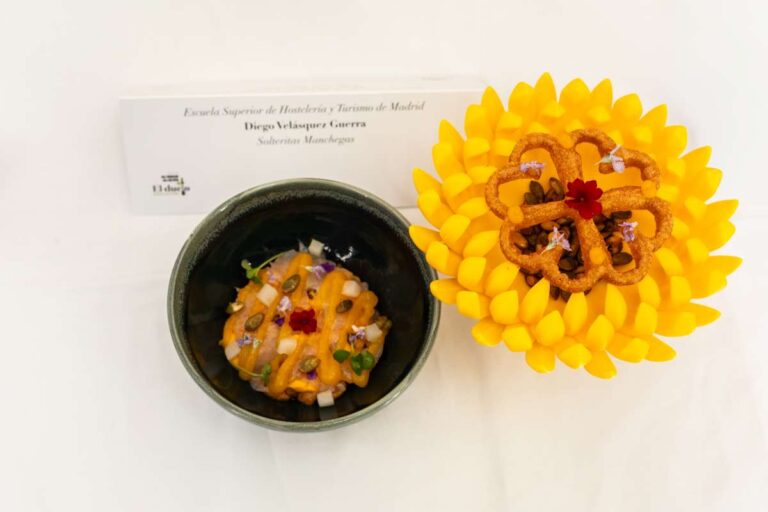 Solteritas Manchegas, Diego Velásquez Guerra, Escuela superior de Hostelería y Turismo de Madrid